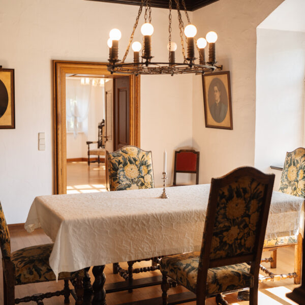 Schloss Maierhofen, Suite Herzog Ludwig, Blick ins Esszimmer