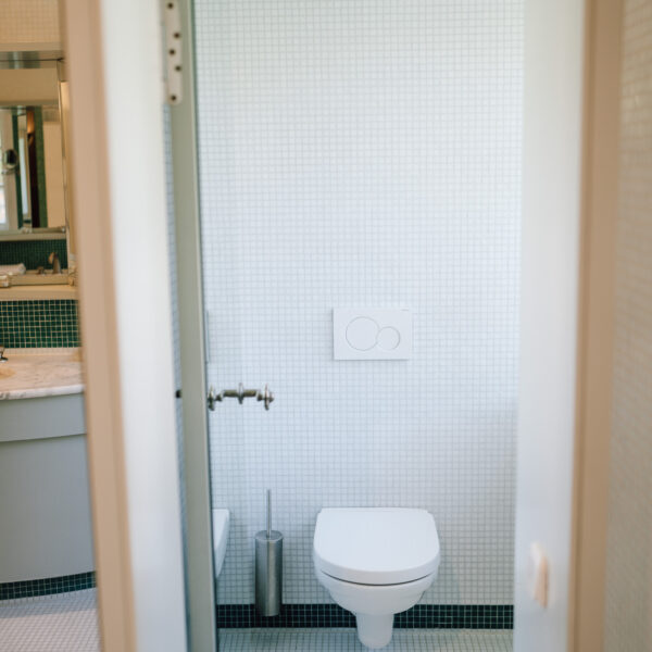 Schloss Maierhofen, Suite Herzog Ludwig, separate Toilette