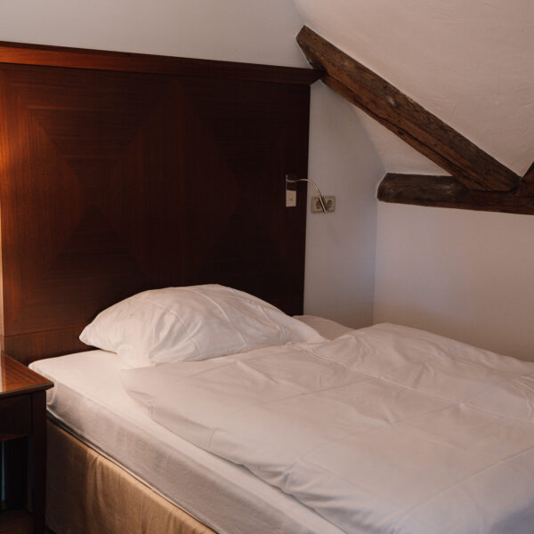 Schloss Maierhofen, Apartment Henrico Zucalli, Einzelbett