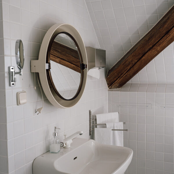 Schloss Maierhofen, Apartment Henrico Zucalli, Waschtisch